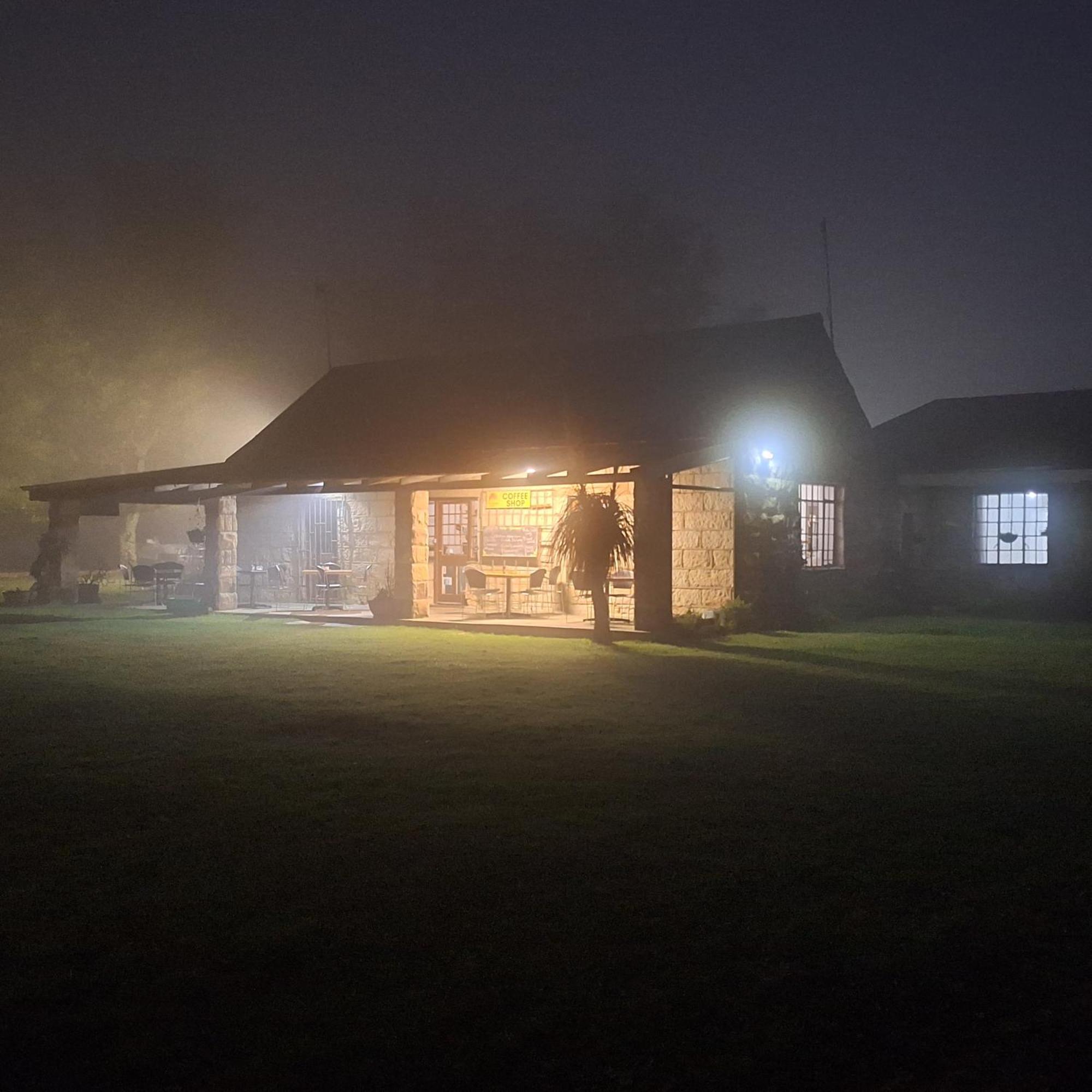 The Border Post, Bed And Breakfast Bergville Extérieur photo